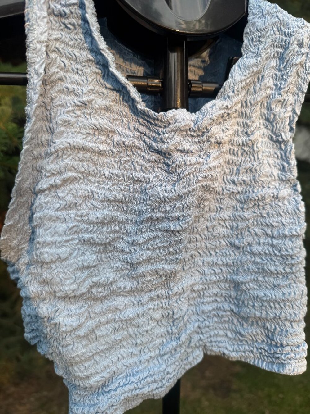 Bali ELF Sky Blue Smocked Popcorn Crinkle Scrunch Crop Top Medium Worn Once